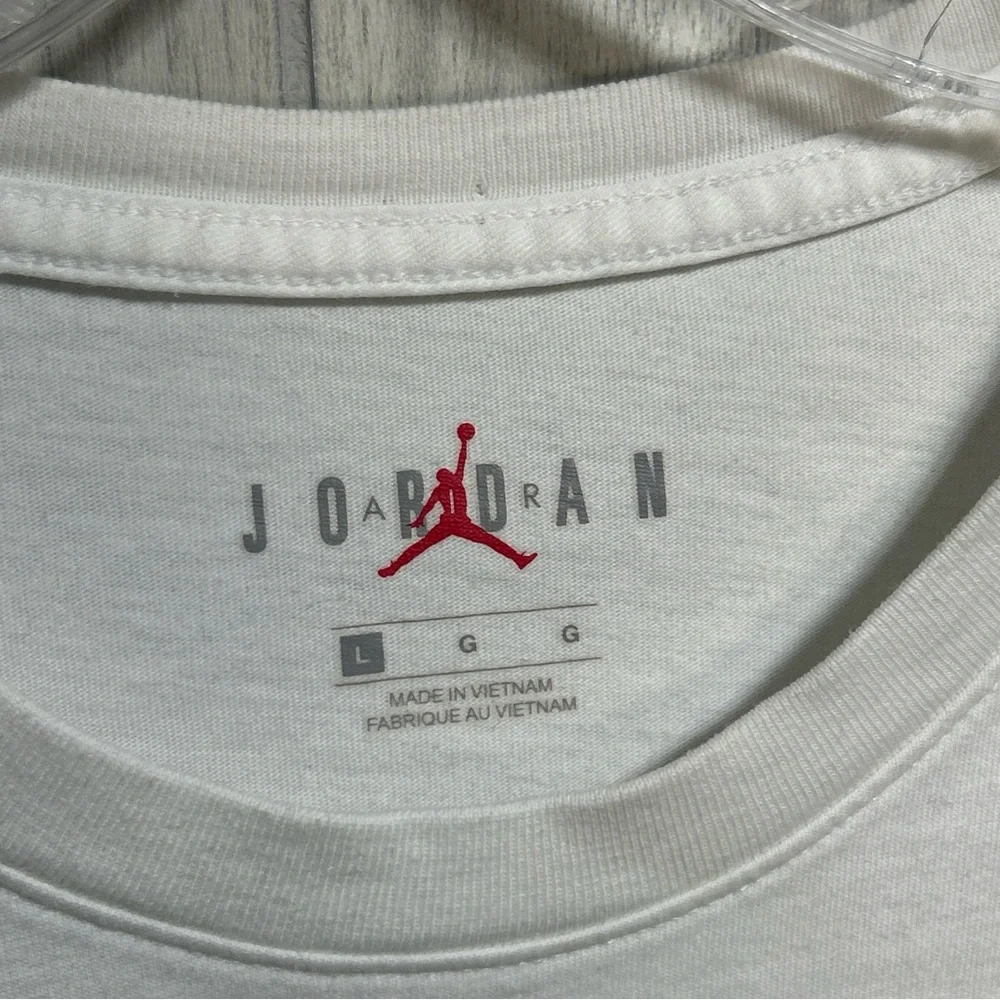 Air Jordan Nike Air White Short Sleeve Shirt Size Large